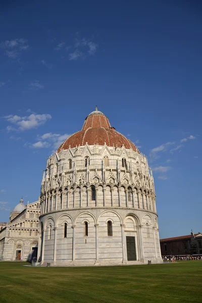 Pisa cathedral vaftizhane — Stok fotoğraf