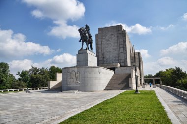 Prag'da atlı heykeli