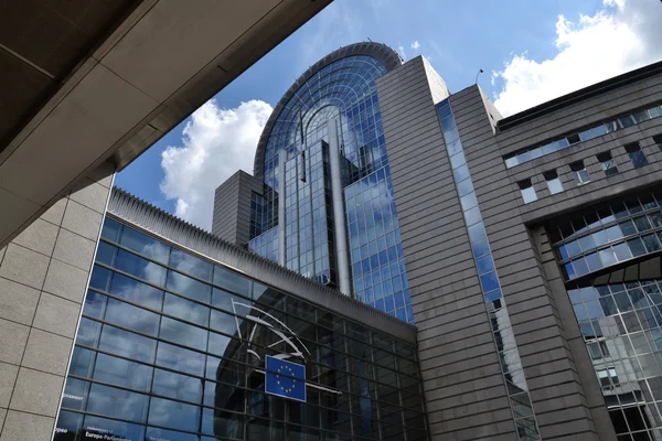 Edificio del Parlamento Europeo en Bruselas, Bélgica — Foto de Stock