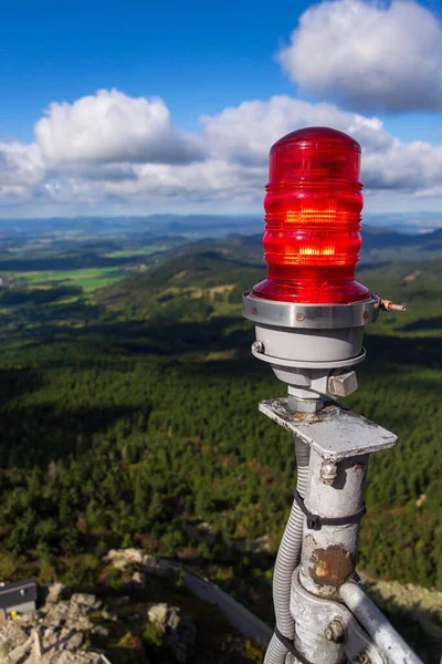 Красные Сигнальные Огни Воздушного Движения Крыше Высотного Здания Оборудование Освещения — стоковое фото