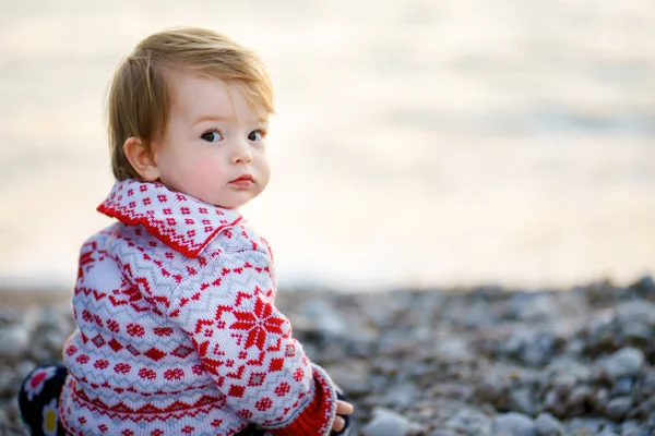 Cute Baby Girl Beautiful Sweater Shore Winter Sea Turned Camera — Stock Photo, Image