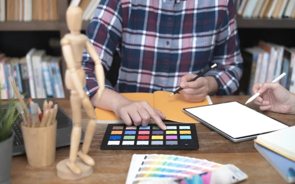 Two Artists Working Tablet Colour Paper Tone Workspace Offic — Stockfoto