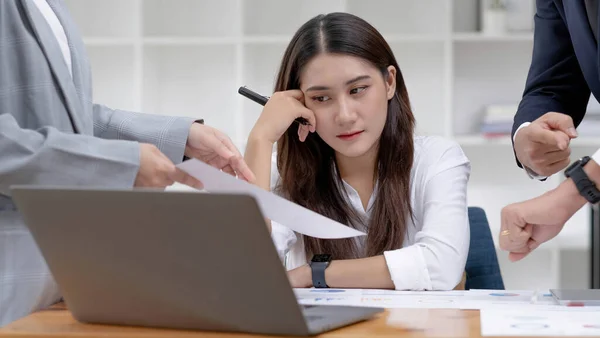 Bored Exhausted Young Asian Businesswoman Female Employee Serious Financial Meeting — Foto de Stock
