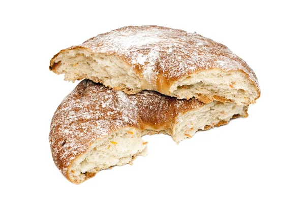 Färskt vitt bröd isolerat — Stockfoto