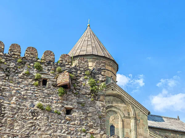 Mtskheta Georgia 2019 Kubah Dan Dinding Benteng Katedral Svetitskhoveli Sebuah — Stok Foto
