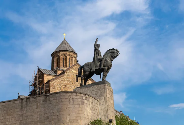 Tbilisi Geórgia 2019 Estátua Equestre Rei Georgiano Vakhtang Gorgasali Templo — Fotografia de Stock