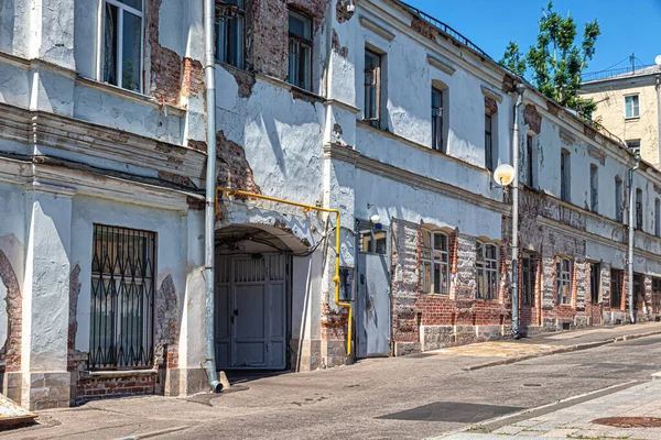 Moscú Rusia 2021 Pared Antiguo Edificio Residencial Ladrillo Dos Pisos — Foto de Stock