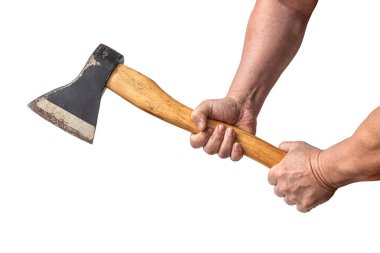 Marangoz baltası, beyaz bir arka planda izole edilmiş, çalışan bir adamın elinde tahta bir sapı var.