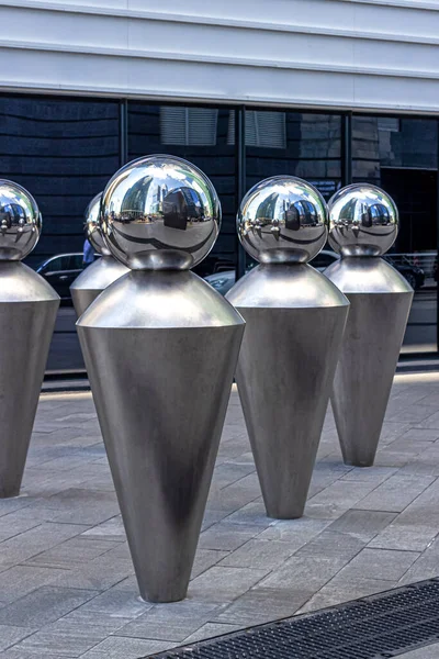 Moskou Rusland 2019 Echo Installatie Van Spiegelgepolijste Metalen Sculpturen Moskou Rechtenvrije Stockfoto's