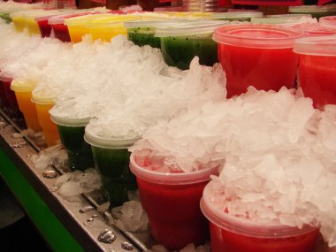 bardak meyve suyu ile