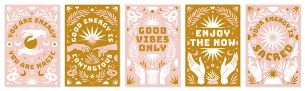 Carteles místicos boho con citas inspiradoras sobre energía, magia y buenas vibraciones en estilo bohemio de moda. Vectores De Stock Sin Royalties Gratis