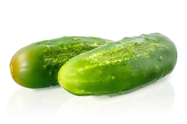 Twee Groene Rijpe Komkommers Geïsoleerd Witte Achtergrond — Stockfoto