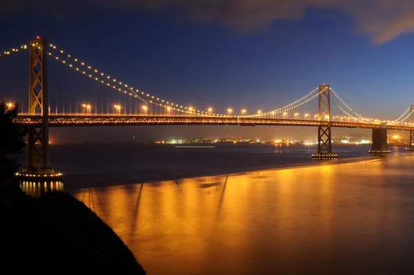 Bay Bridge bij Dusk — Stockfoto