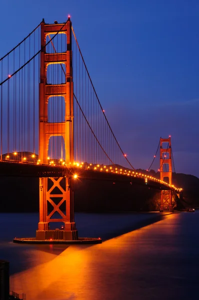 Puente Golden Gate iluminado — Foto de Stock
