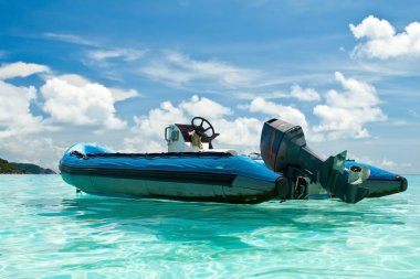 tropikal deniz tekne