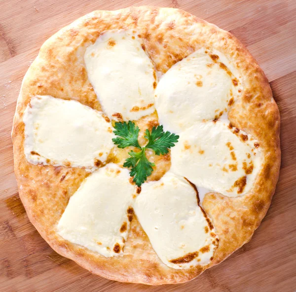 Khachapuri Georgian cheese pastry — Stock Photo, Image