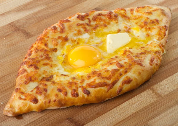 Khachapuri Georgian cheese pastry — Stock Photo, Image