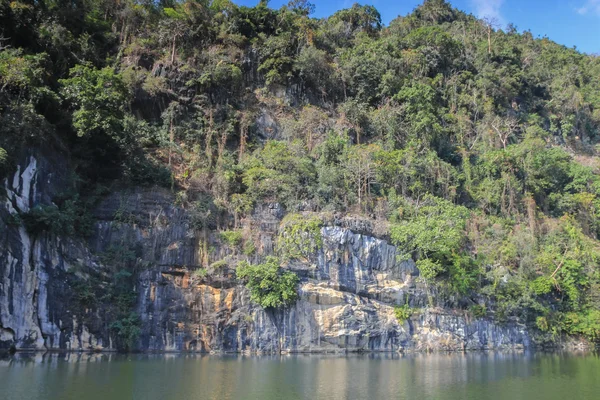 淡水湖、ダム ストア水"kiewlom"ランパーン タイ. — ストック写真