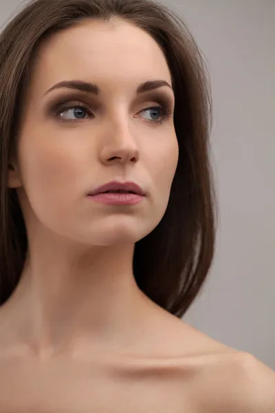 Shirtless woman looking away — Stock Photo, Image