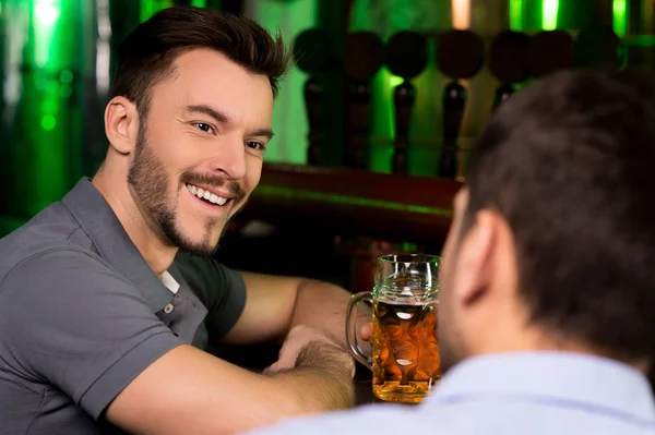 Spending time in bar — Stock Photo, Image