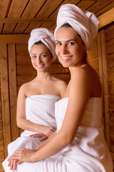 Spending time in sauna — Stock Photo, Image