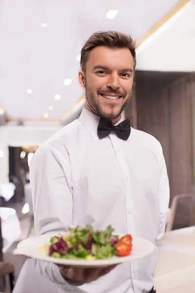 Cheerful waiter — Stock Photo, Image