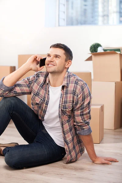 Calling from a new apartment. — Stock Photo, Image
