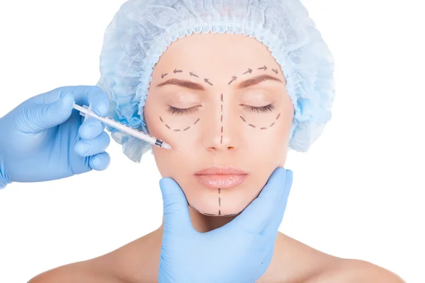 Doing a Botox injection. — Stock Photo, Image