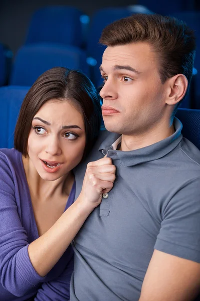 Casal assistindo filme — Fotografia de Stock