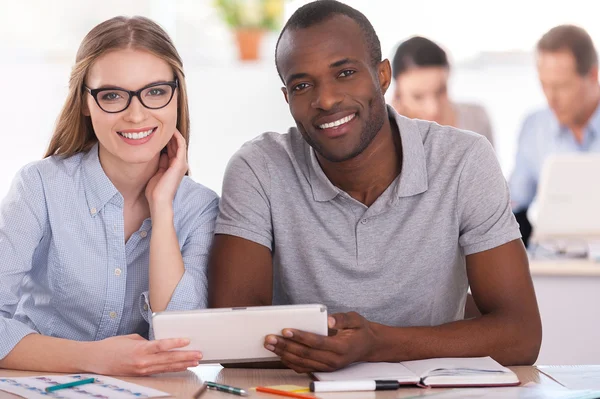 Wo business people holding digital tablet — Stock Photo, Image