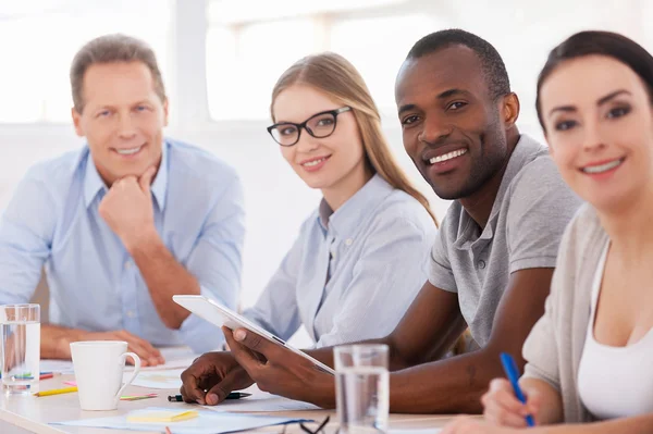 Equipo fuerte y creativo — Foto de Stock