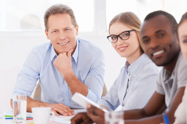 Strong and creative team leader — Stock Photo, Image