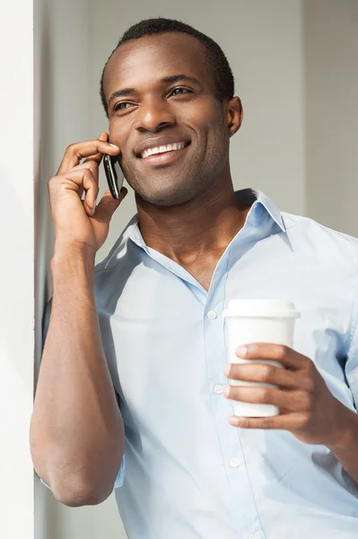 Rilassante durante la pausa caffè — Foto Stock