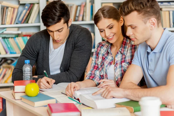 Preparing for exams in library. — Stock Photo, Image