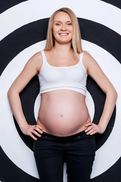 Beautiful pregnant woman. — Stock Photo, Image