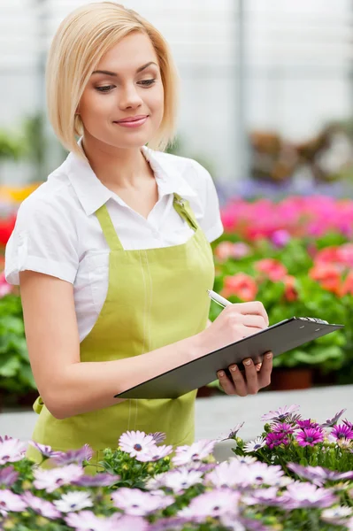 Working in greenhouse. — Stock Photo, Image