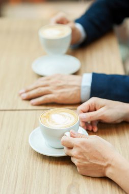 birlikte kahve içmek.