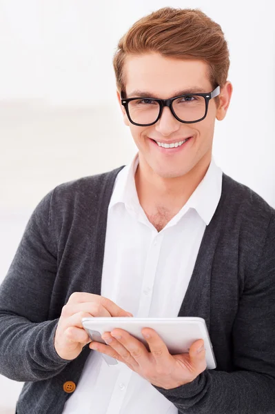 Cheerful IT guy. — Stock Photo, Image