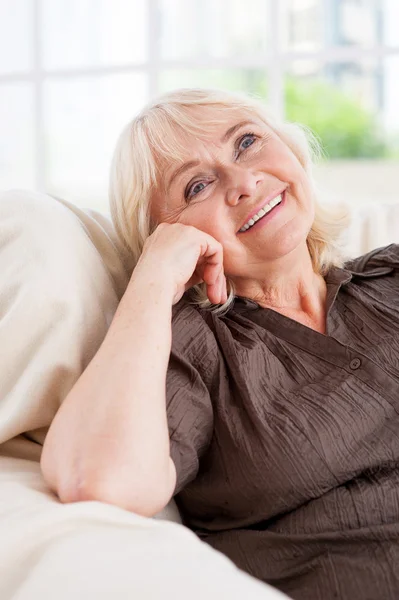 Thoughtful senior woman — Stock Photo, Image