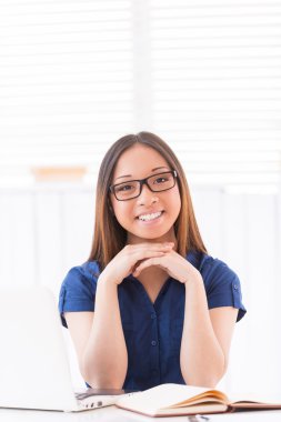 çekici genç Asyalı kadın