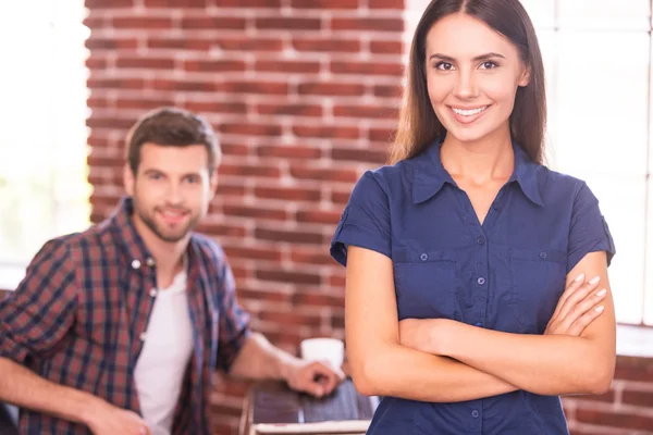 Jonge en vol vertrouwen deskundigen. — Stockfoto