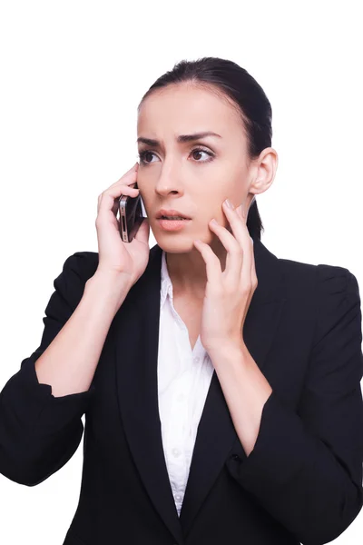 Kobieta w władza rozmawia przez telefon komórkowy — Zdjęcie stockowe