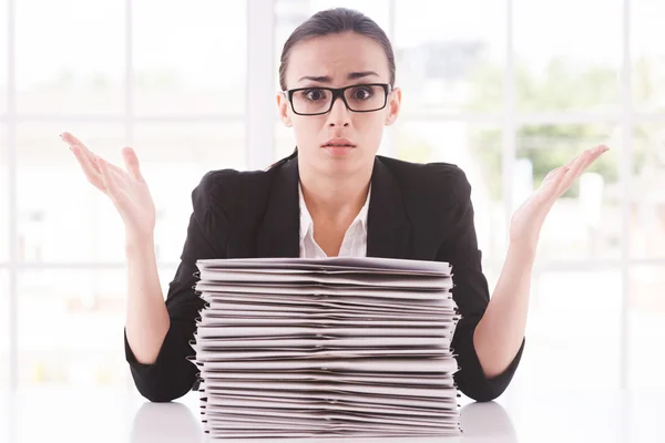 Mujer de negocios sin esperanza . — Foto de Stock