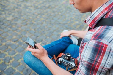 fotoğrafçı ile tipik üstünde hareket eden telefon fotoğraf makinesi