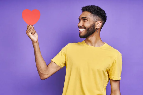 Handsome African Man Looking Paper Heart Smiling While Standing Purple — Stock Photo, Image