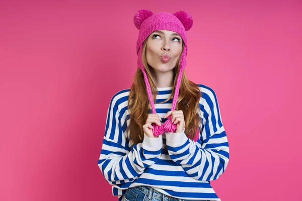 Beautiful Young Woman Pink Hat Looking Thoughtful While Standing Colored — Stok fotoğraf