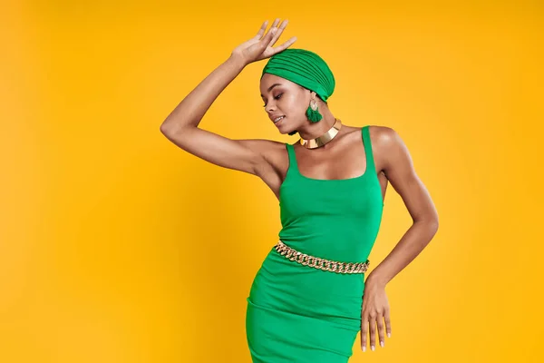 Attractive African Woman Traditional Headwear Standing Yellow Background — Stock Photo, Image
