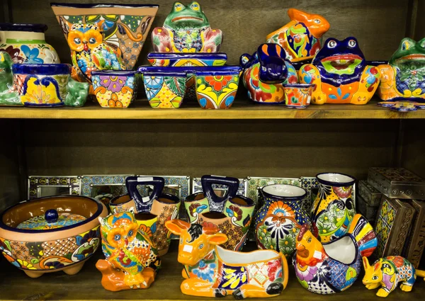 Colorful mexican pottery — Stock Photo, Image