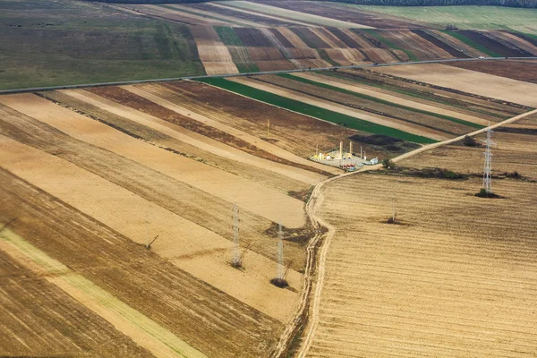 Vista dall'alto del campo con diverse sezioni di coltivazione — Foto Stock