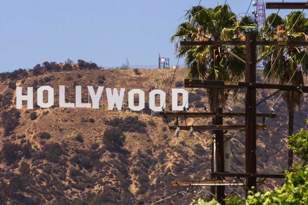 Hollywood segno lettere bianche — Foto Stock